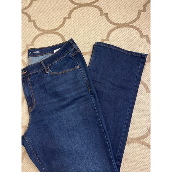 Old Navy mid-rise kicker boot-cut dark blue jeans, size 16 short - Picture 13 of 14